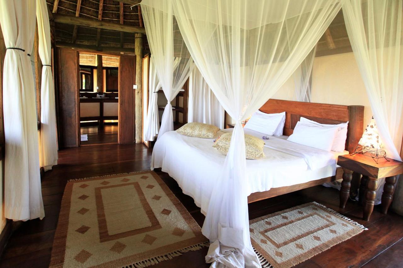 Apoka Safari Lodge Loitanit Kültér fotó